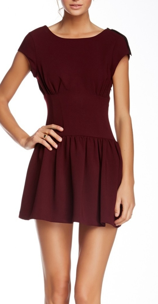 Bcbgeneration merlot nwot drop waist dress Crepe Fabric Stunning Dress Sz 10